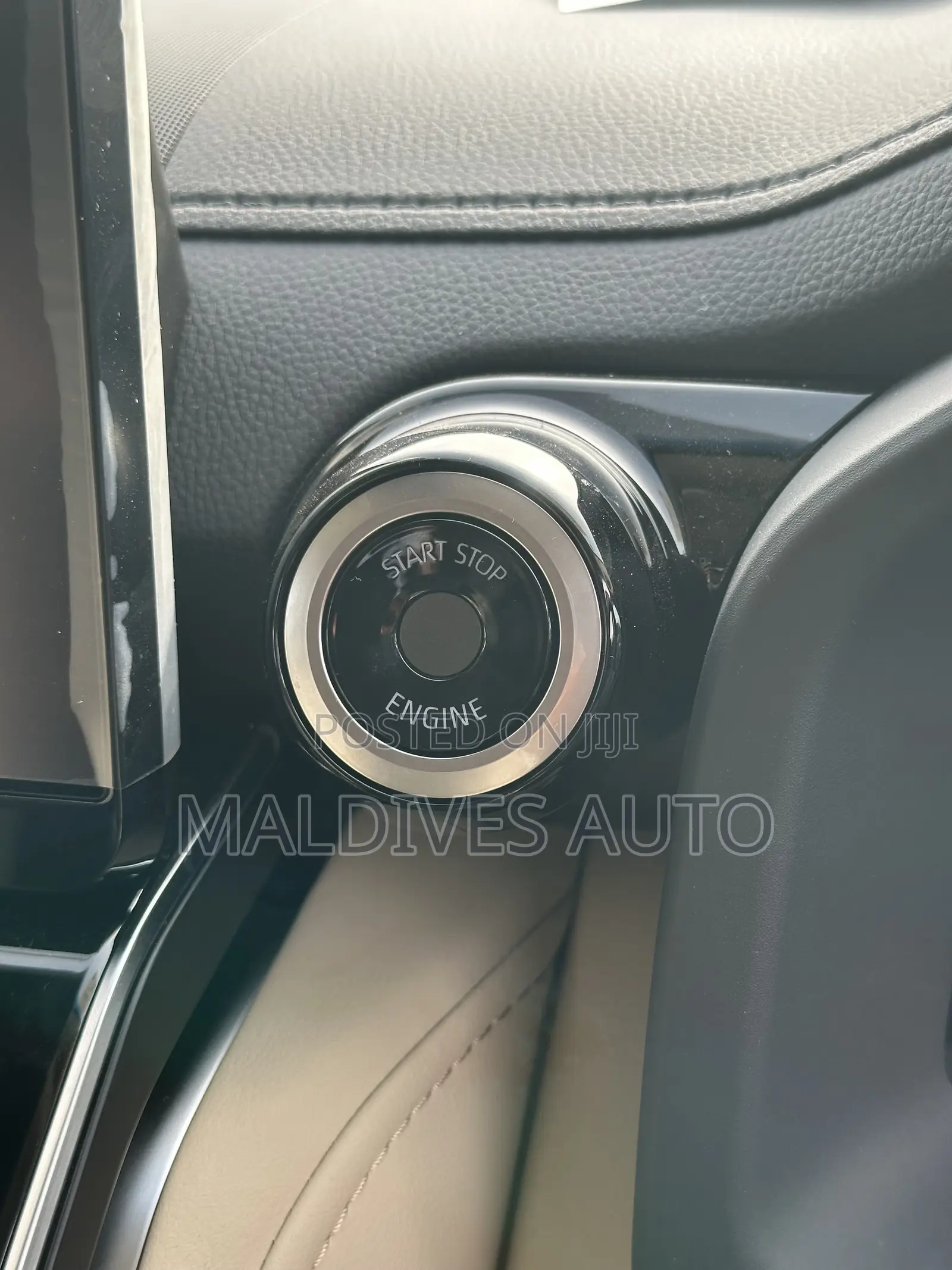 Toyota Land Cruiser LC300 2025 White