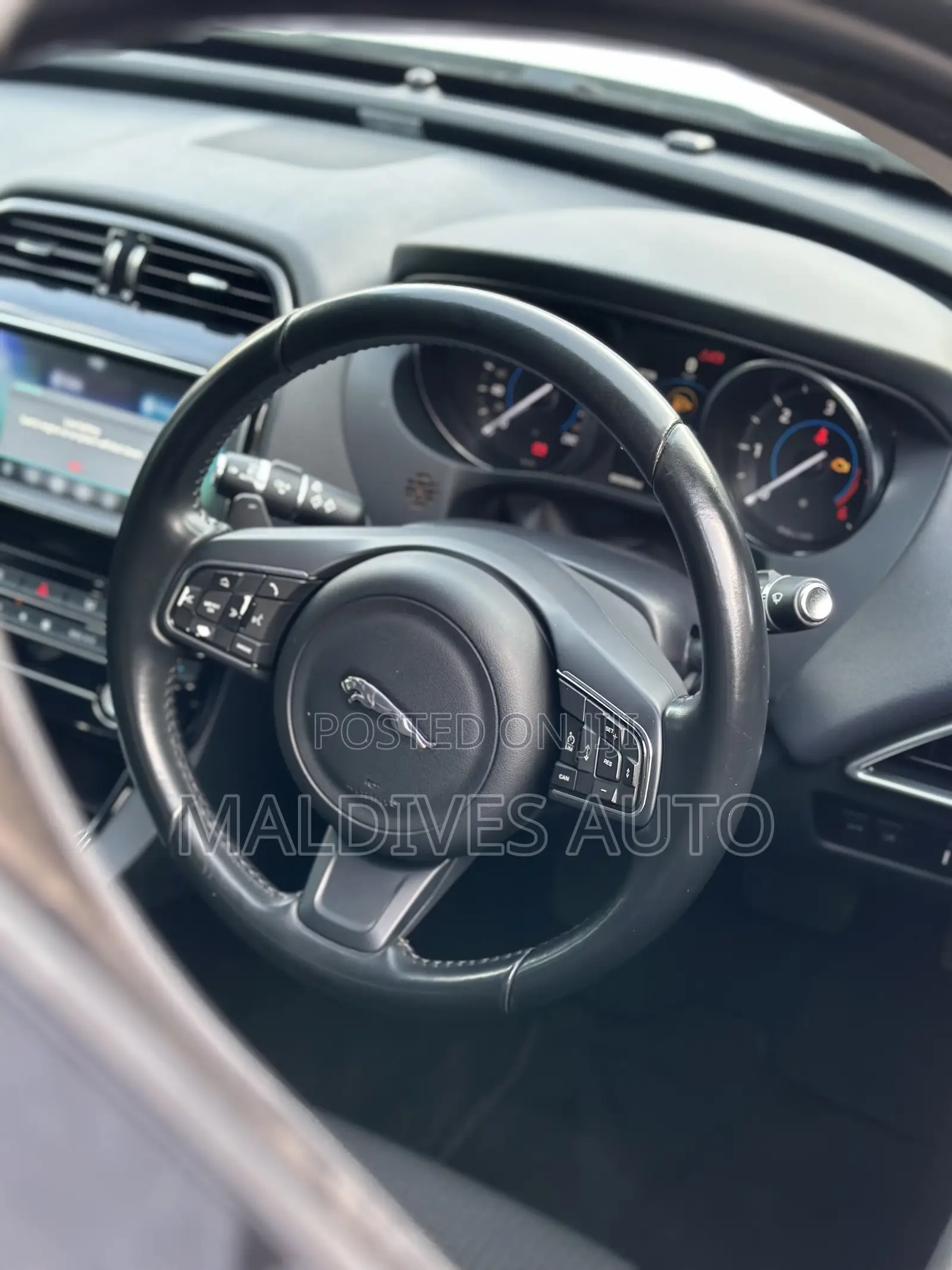 Jaguar XE 20d Premium AWD 2017 White