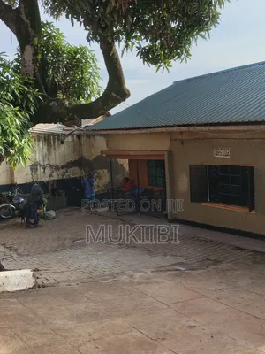 4bdrm Townhouse / Terrace in Namasuba, Division A for rent