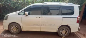 Toyota Noah 2010 White