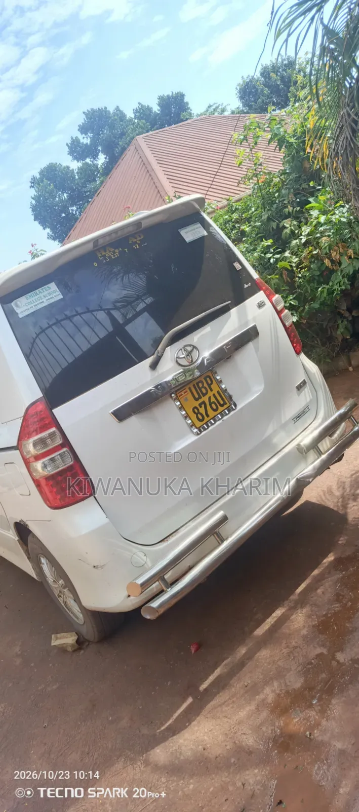 Toyota Noah 2010 White