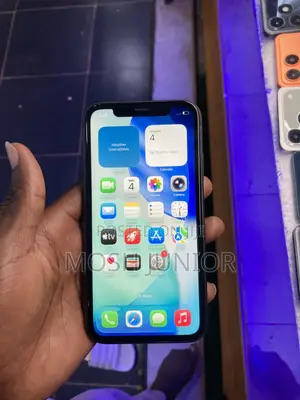 New Apple iPhone 11 64 GB Black