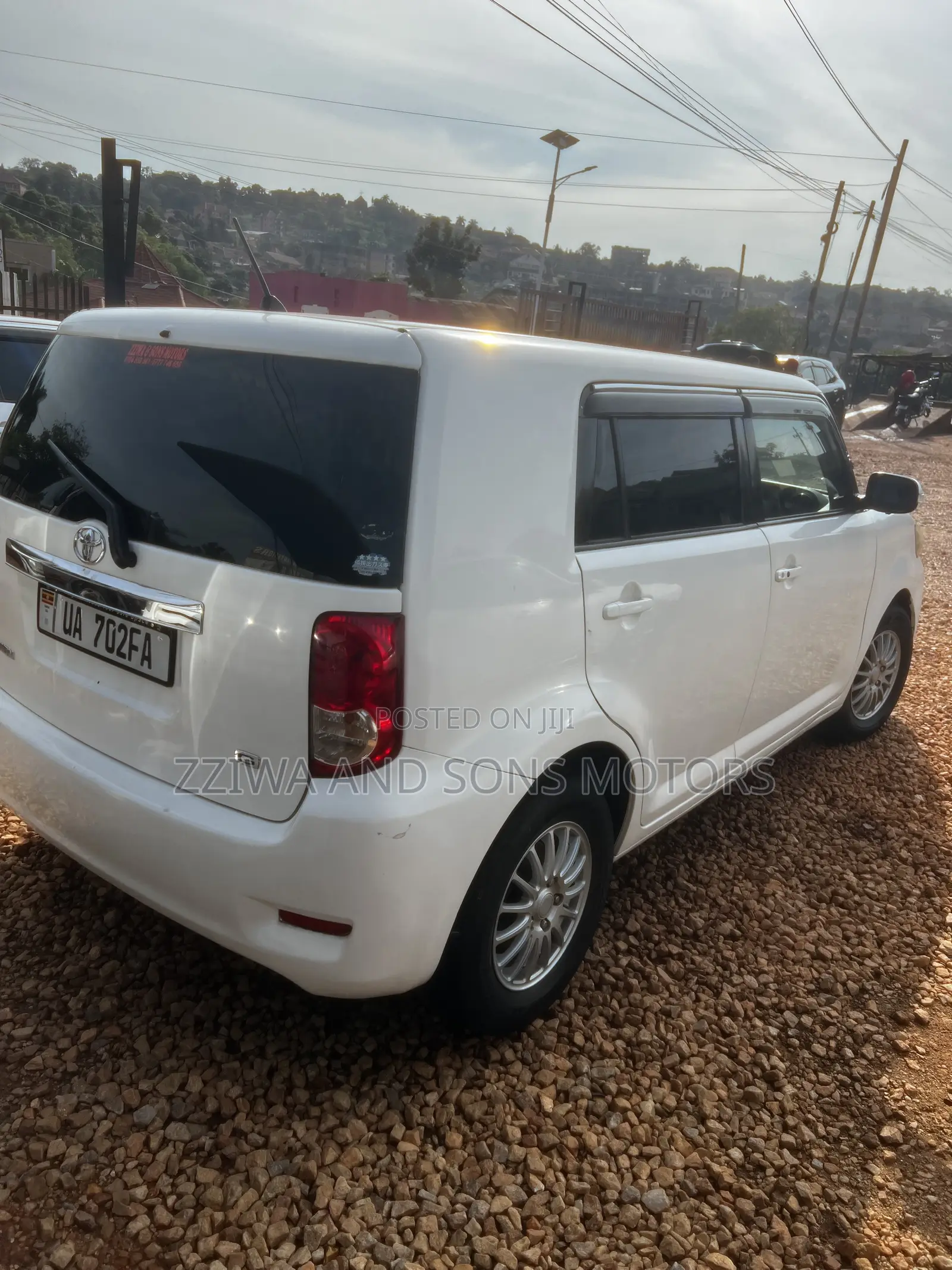 Toyota Corolla Rumion Hatchback 1.5 FWD 2014 White