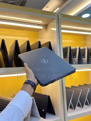 New Laptop Dell Latitude 3300 4GB Intel Core i5 SSD 256GB