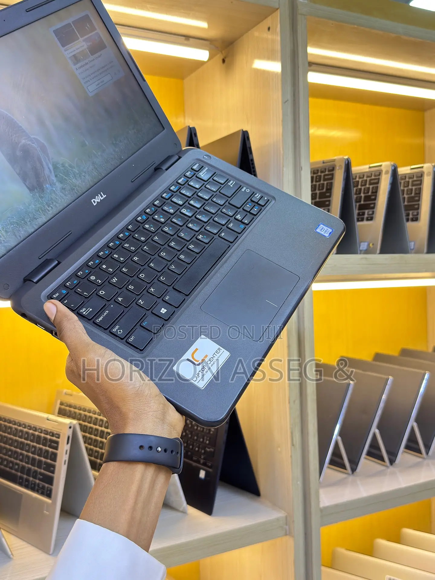 New Laptop Dell Latitude 3300 4GB Intel Core i5 SSD 256GB