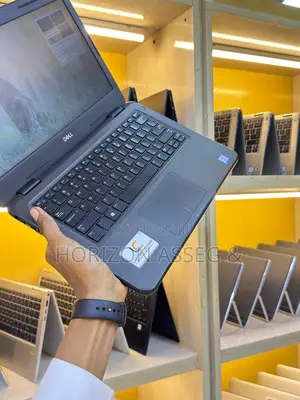 New Laptop Dell Latitude 3300 4GB Intel Core i5 SSD 256GB