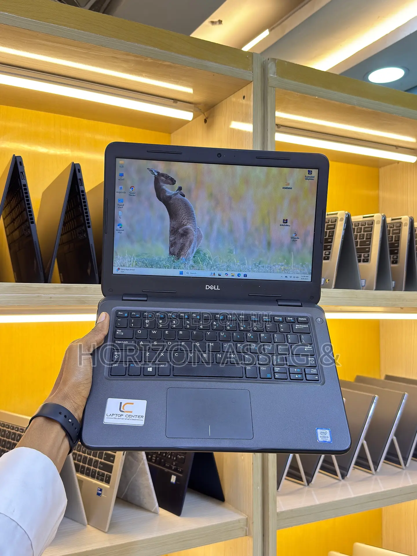 New Laptop Dell Latitude 3300 4GB Intel Core i5 SSD 256GB