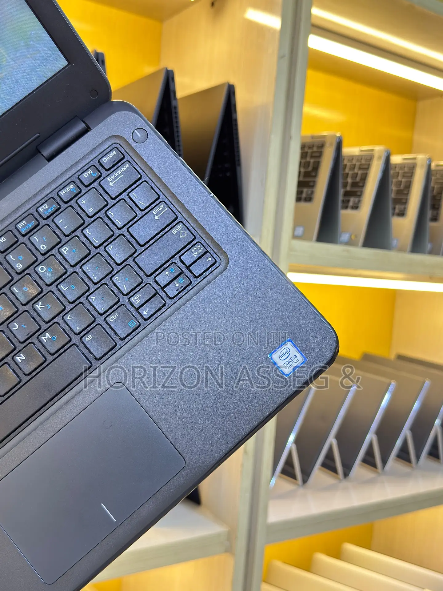New Laptop Dell Latitude 3300 4GB Intel Core i5 SSD 256GB