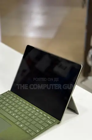 Laptop Microsoft Surface Pro 9 8GB Intel Core i7 SSD 256GB