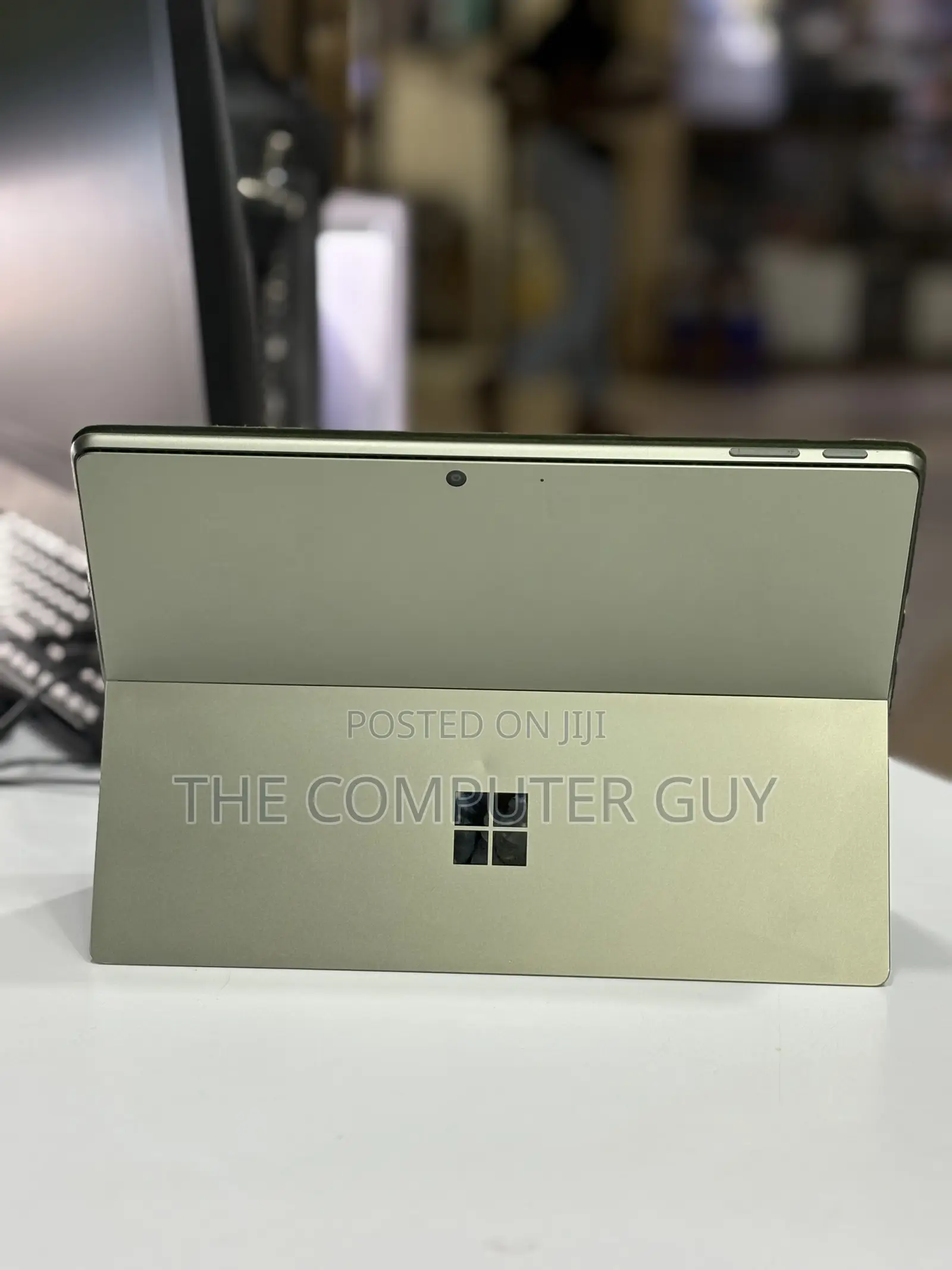 Laptop Microsoft Surface Pro 9 8GB Intel Core i7 SSD 256GB