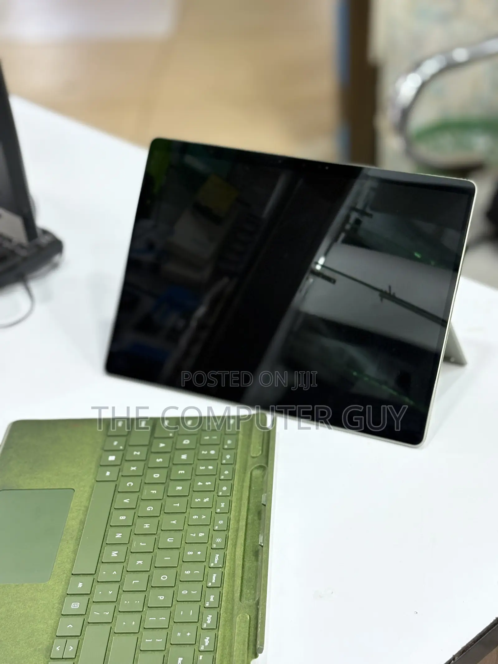 Laptop Microsoft Surface Pro 9 8GB Intel Core i7 SSD 256GB