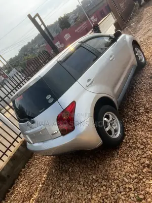 Toyota IST 2006 Silver