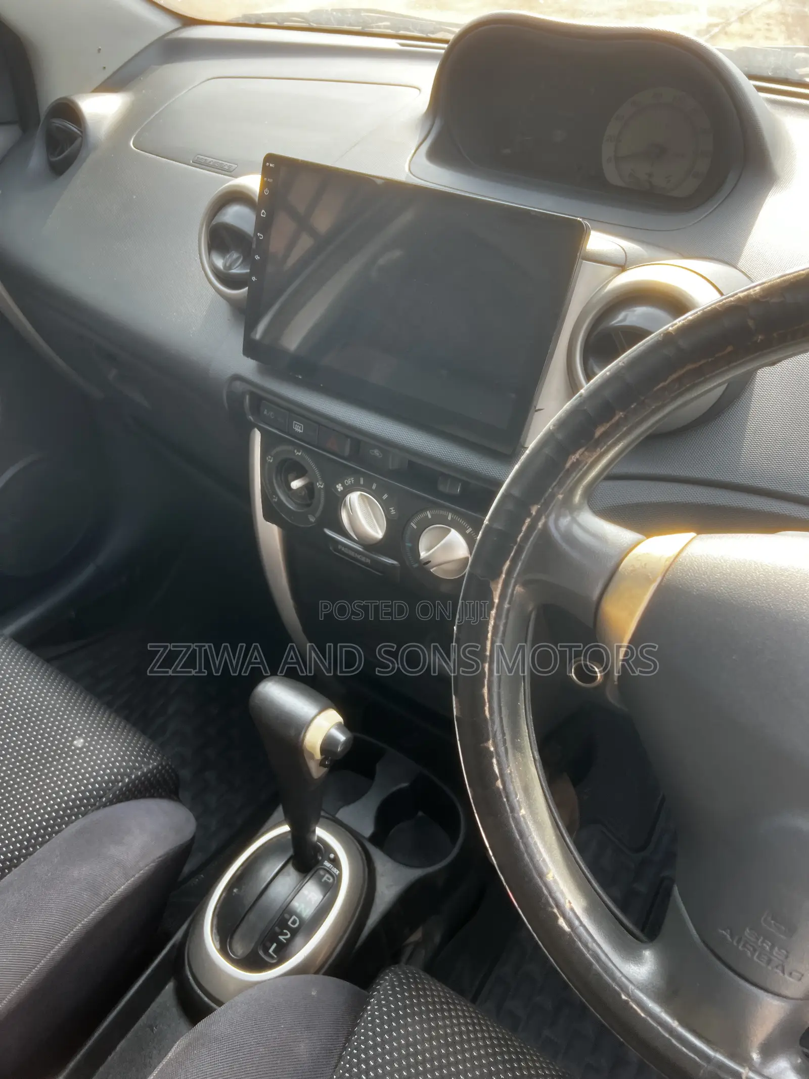 Toyota IST 2006 Silver