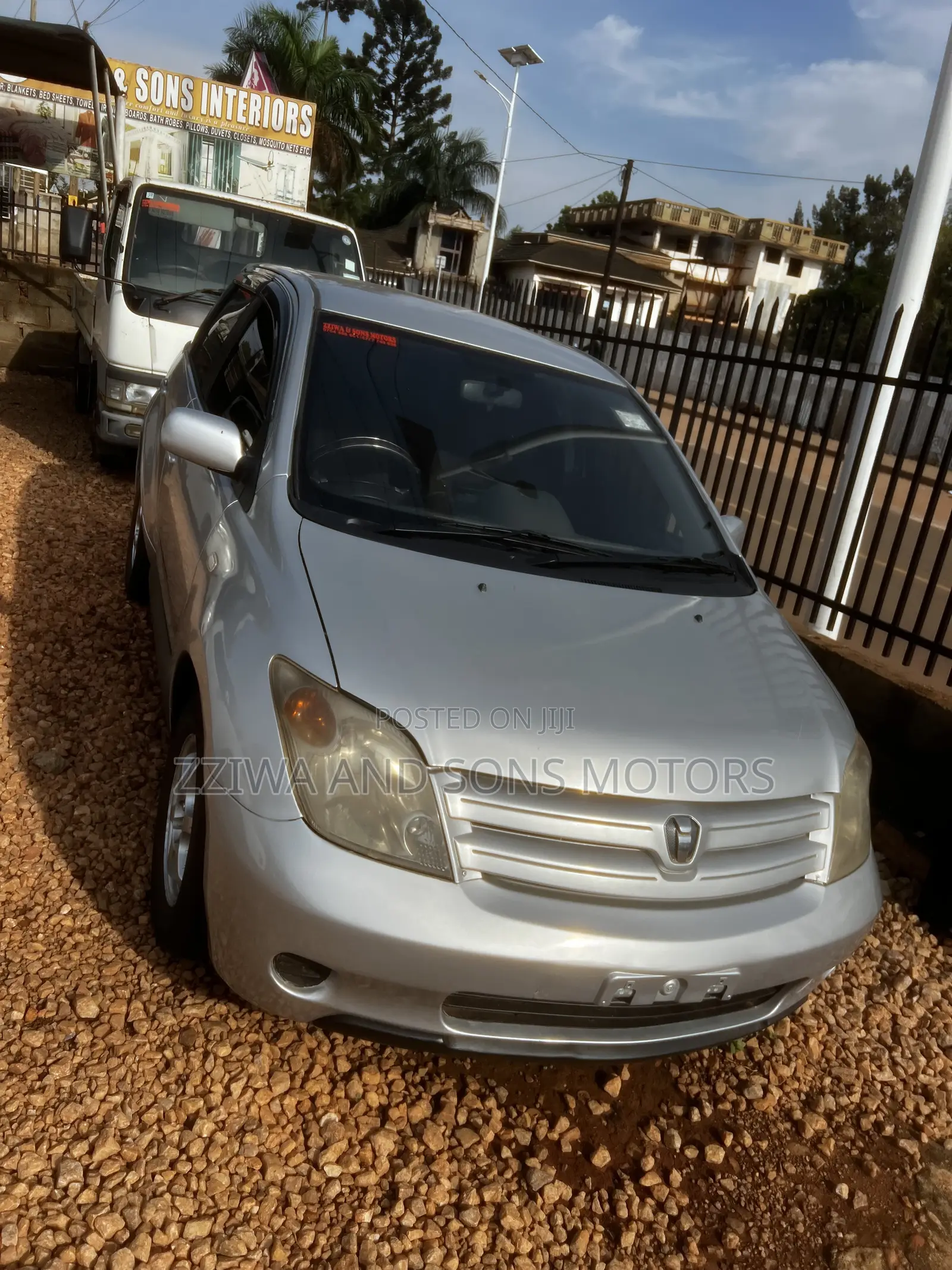 Toyota IST 2006 Silver