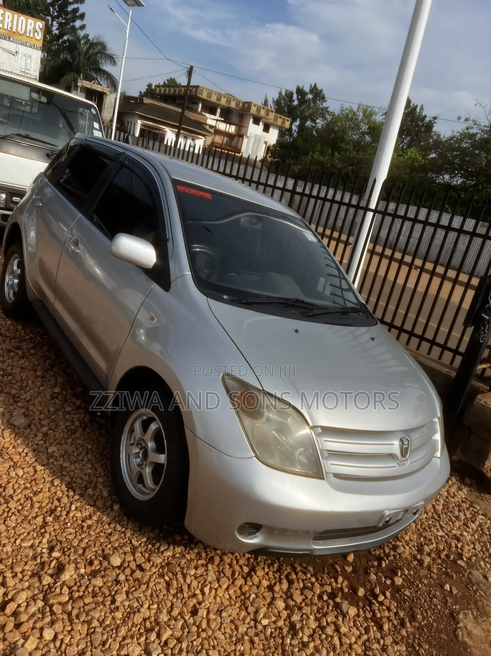 Toyota IST 2006 Silver