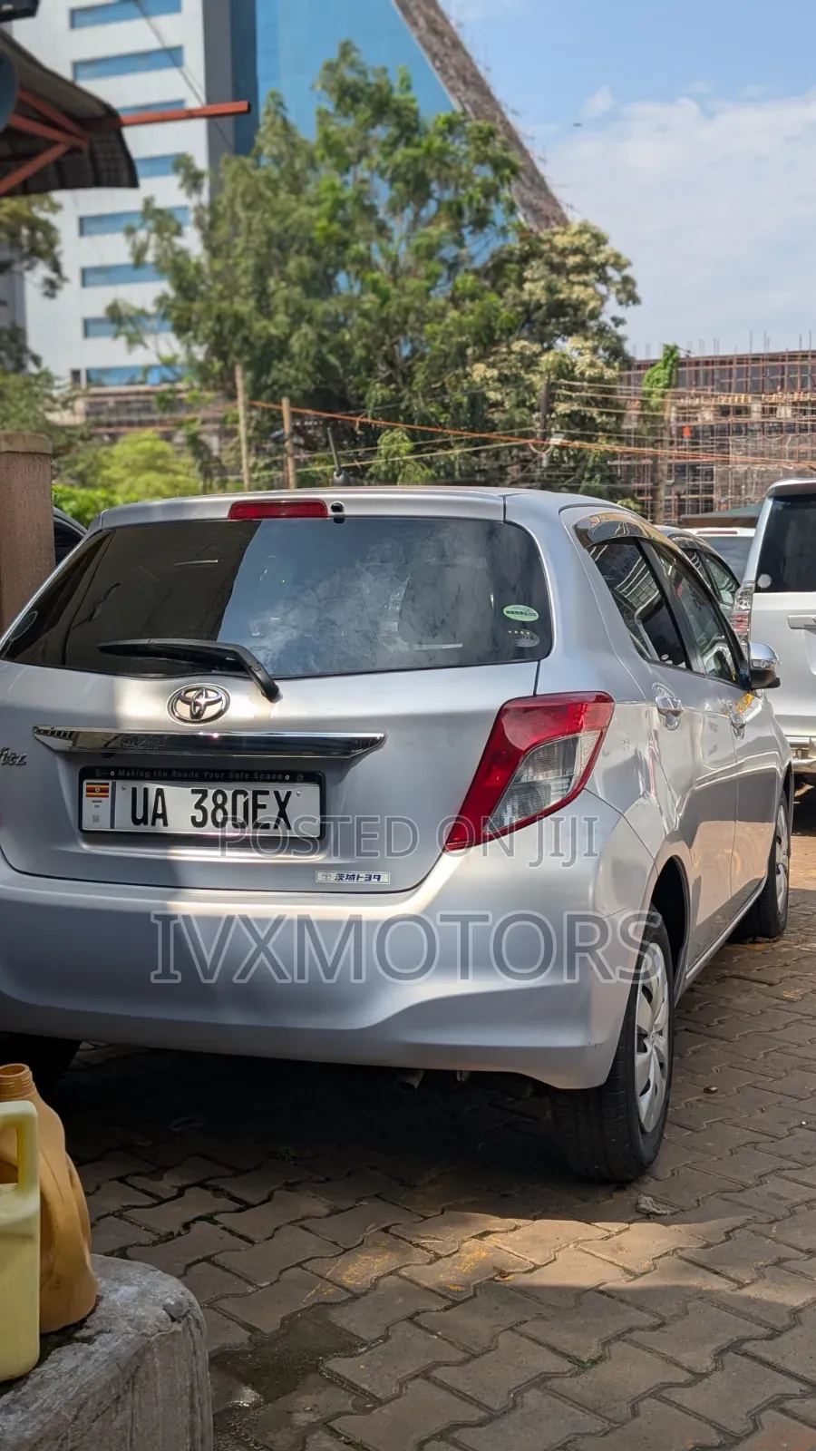 Toyota Vitz 1.3 AWD 5dr 2012 Silver