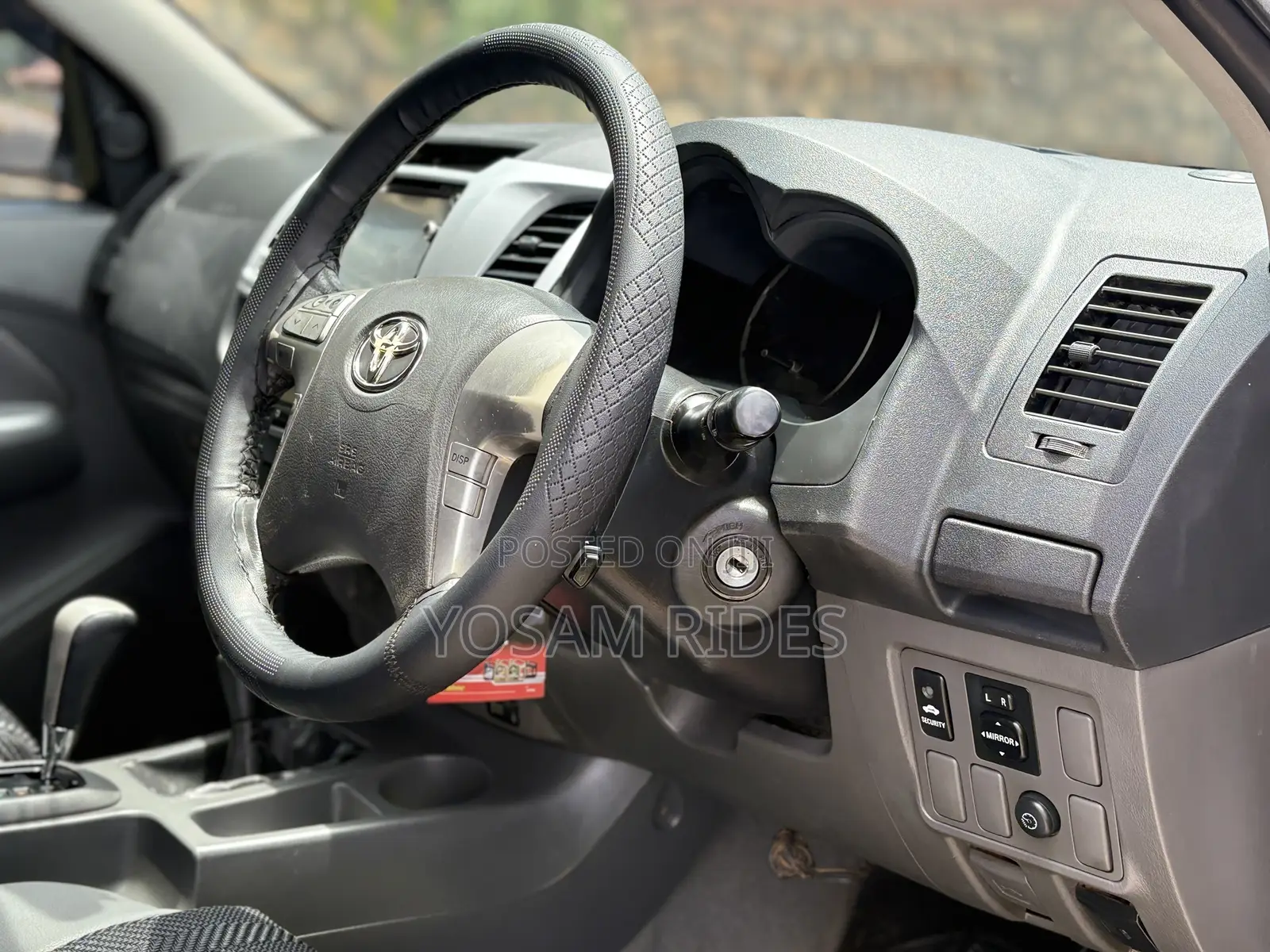 Toyota Hilux 3.0 D-4D 4x4 2013 White