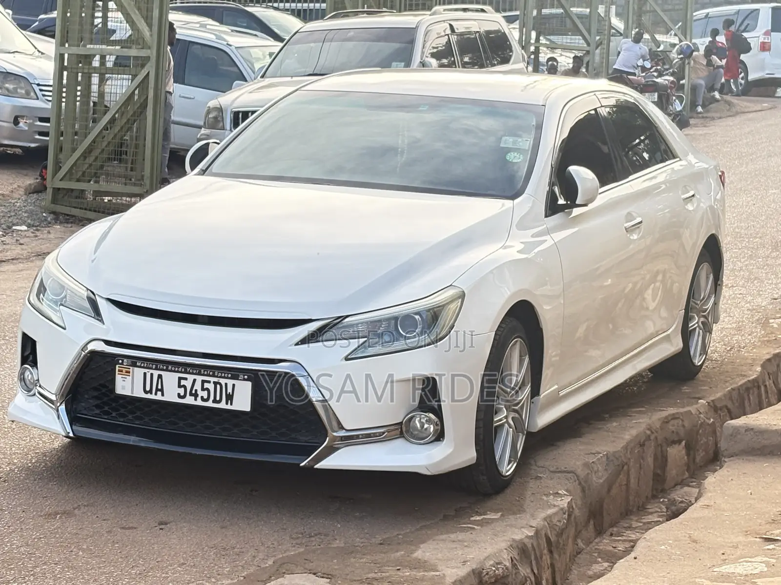 Toyota Mark X 2.5 RWD 2013