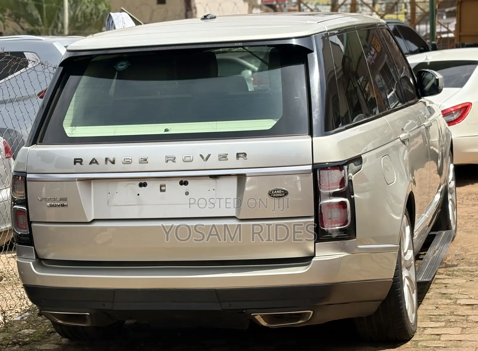 Land Rover Range Rover Vogue 2016 Gold