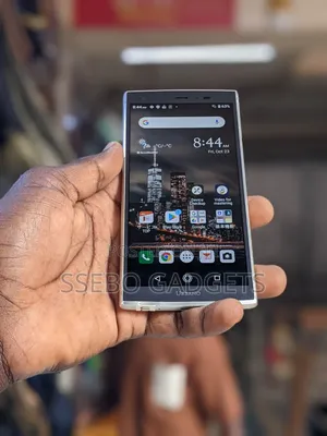 Kyocera Urbano V04 KYV45 64 GB