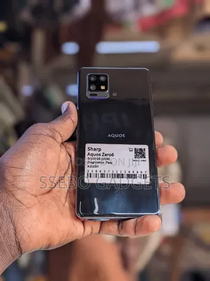Sharp Aquos zero6 128 GB Black