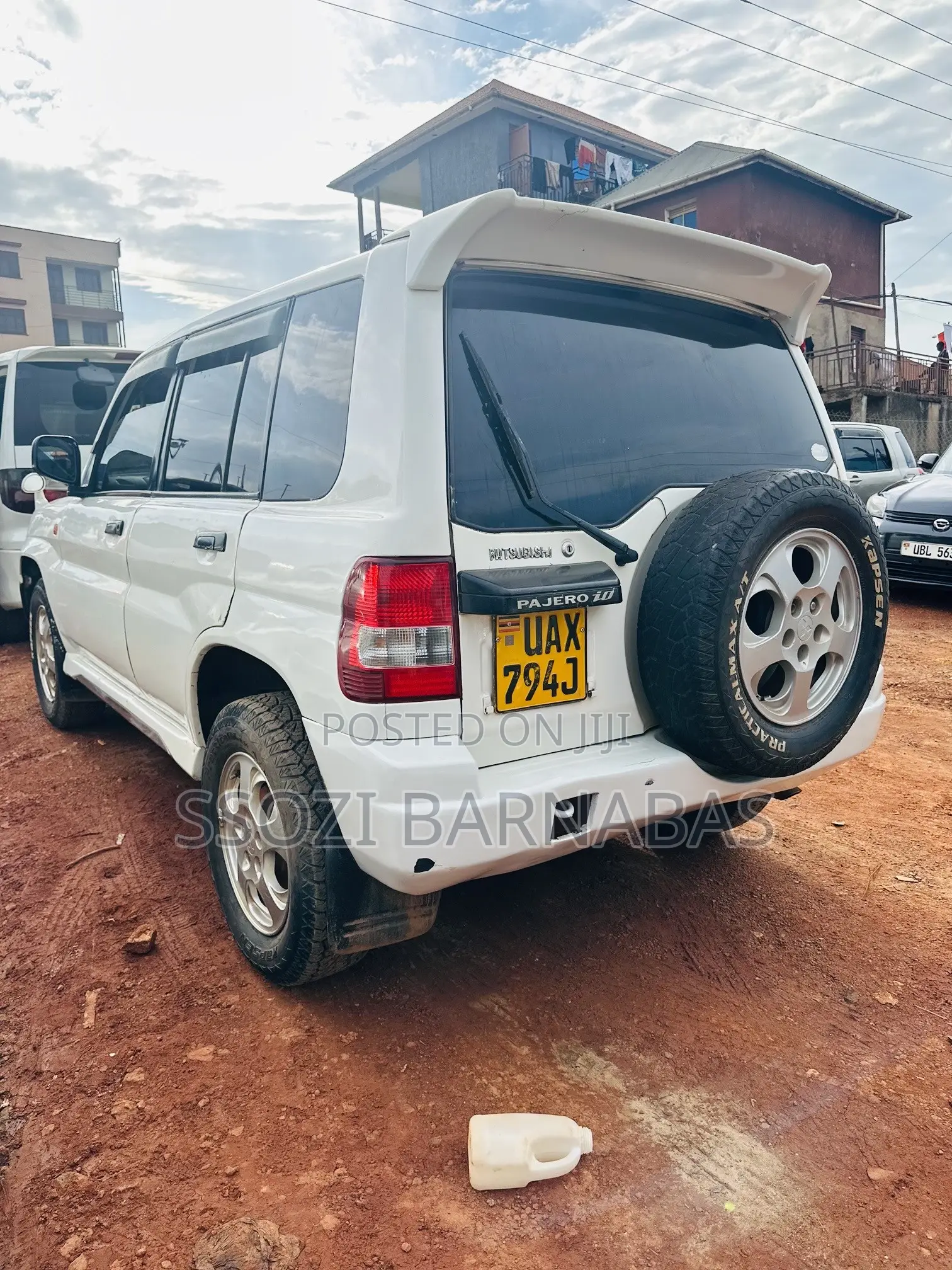 Mitsubishi Pajero 2001 White