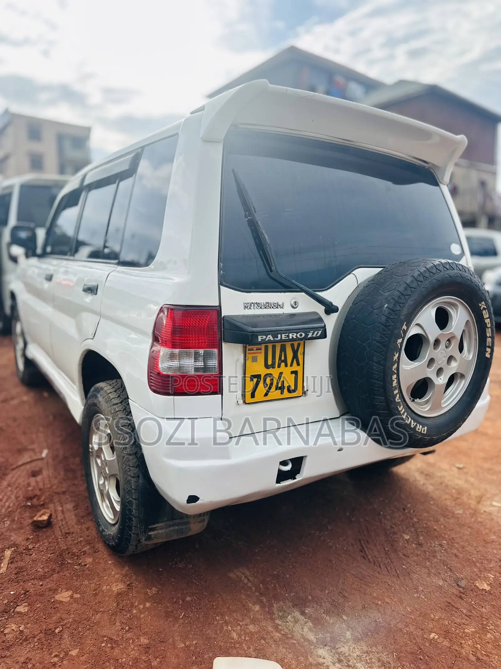 Mitsubishi Pajero 2001 White