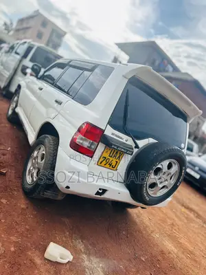 Mitsubishi Pajero 2001 White