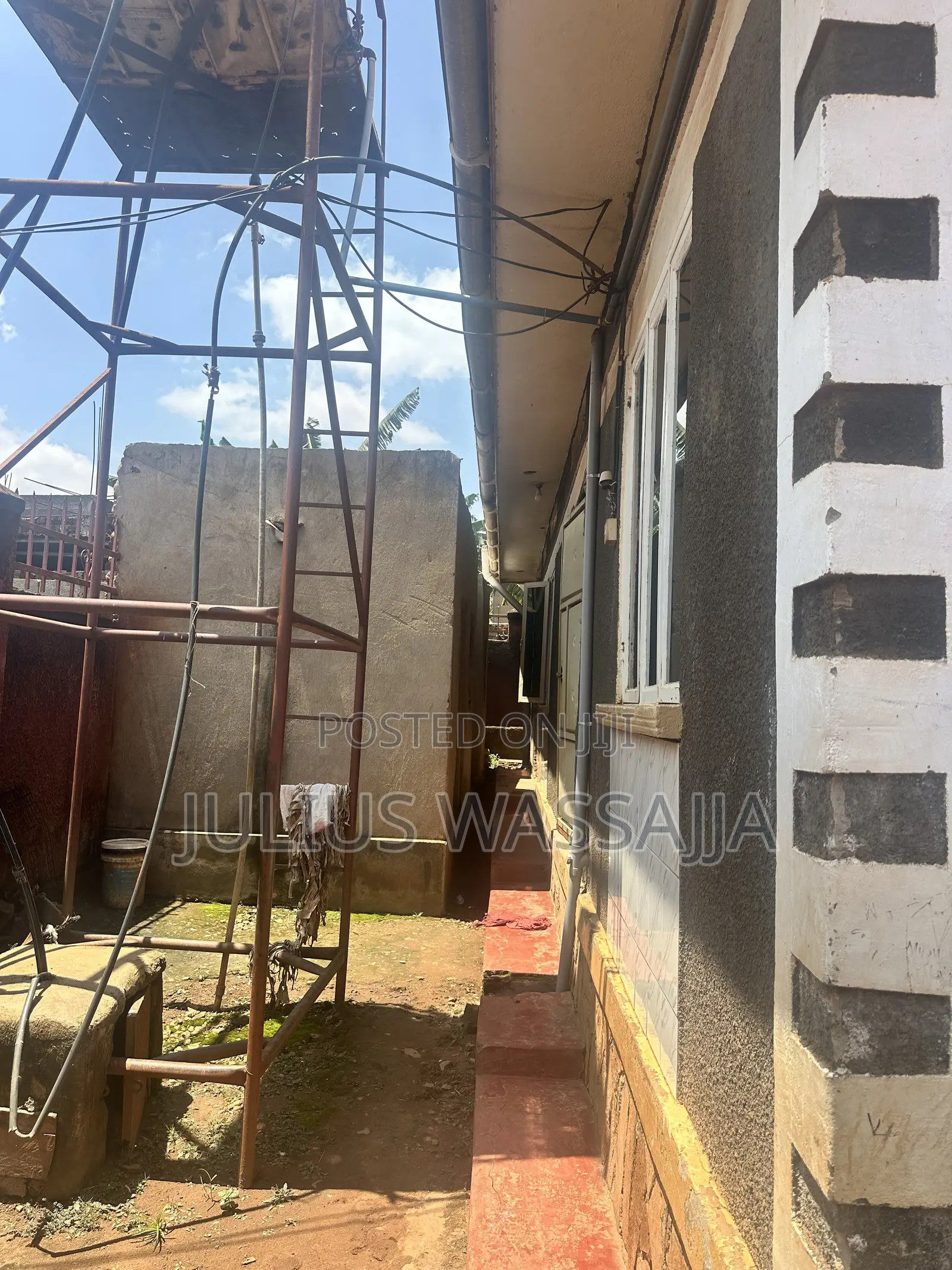 3bdrm House in Kira for sale