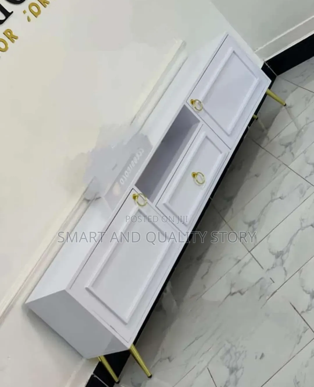 White Tvstand 1.8m Wall Street/02