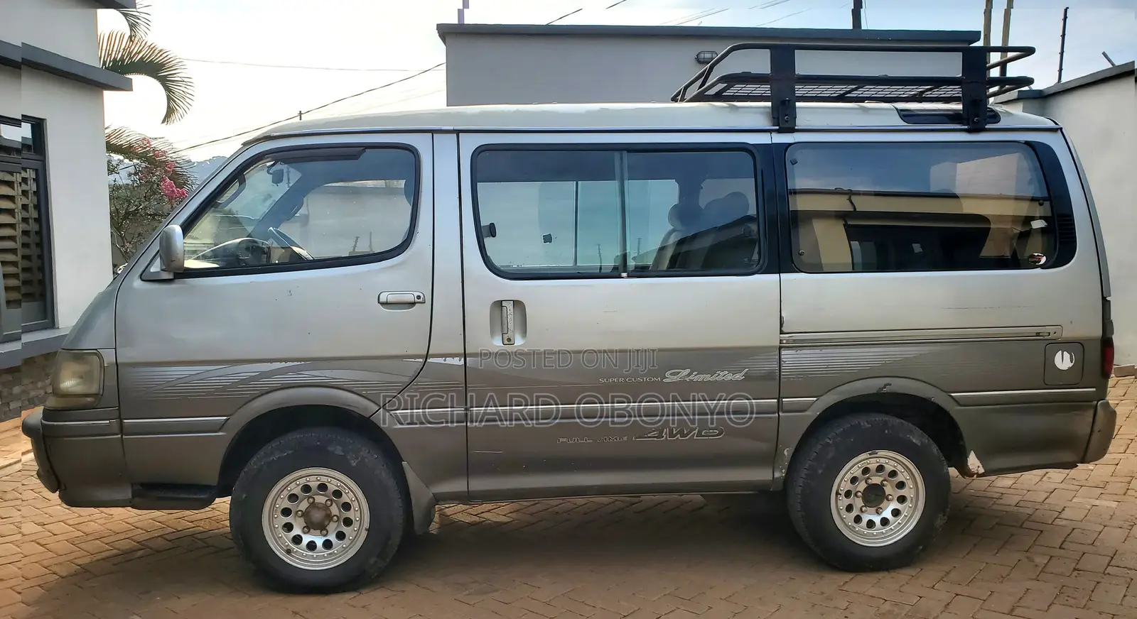 Toyota Grand HiAce 1999 Gray