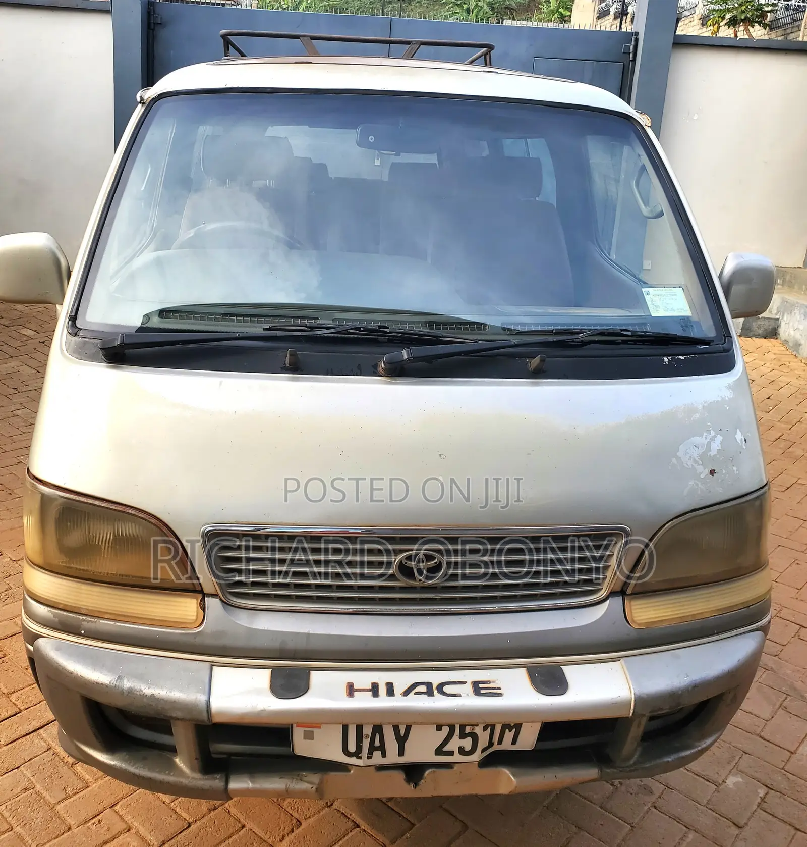 Toyota Grand HiAce 1999 Gray