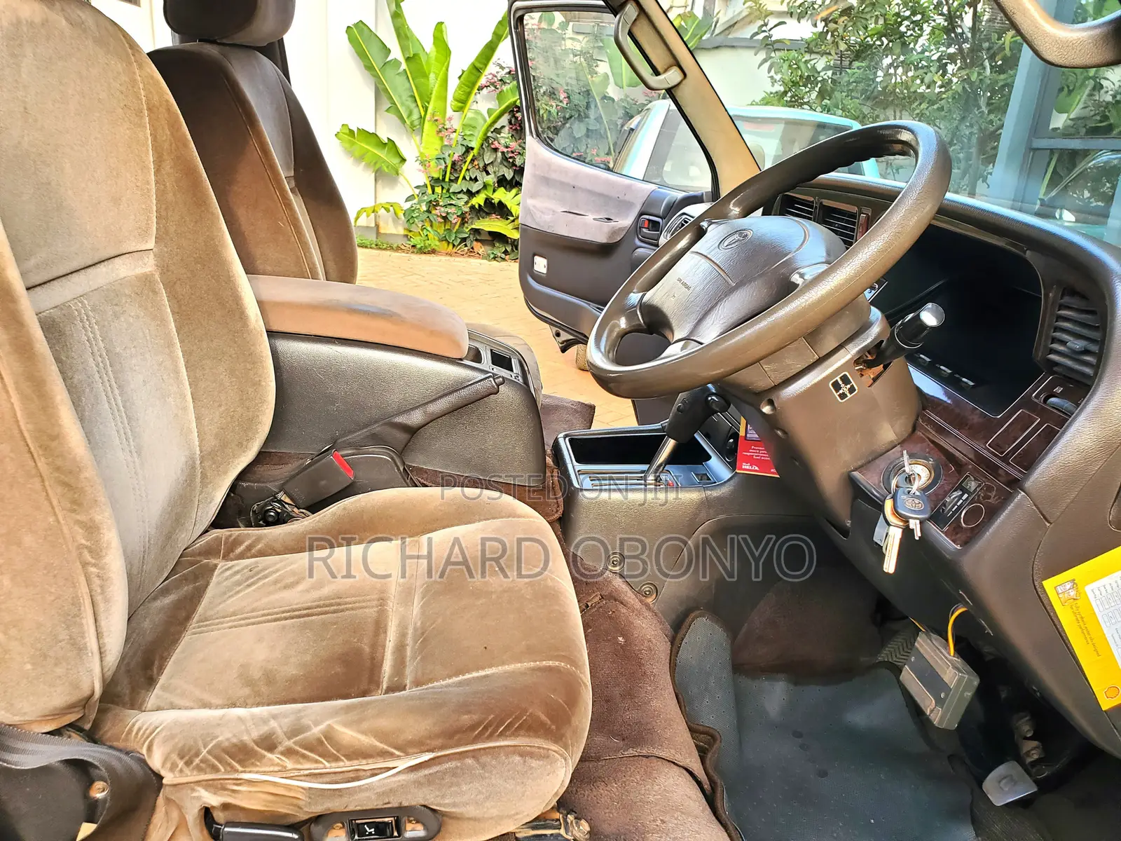 Toyota Grand HiAce 1999 Gray