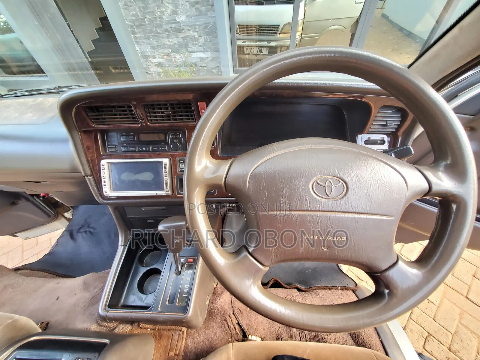 Toyota Grand HiAce 1999 Gray
