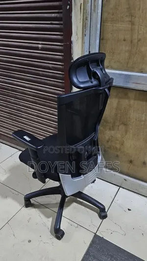 Headrest Office Chair- Refurbished