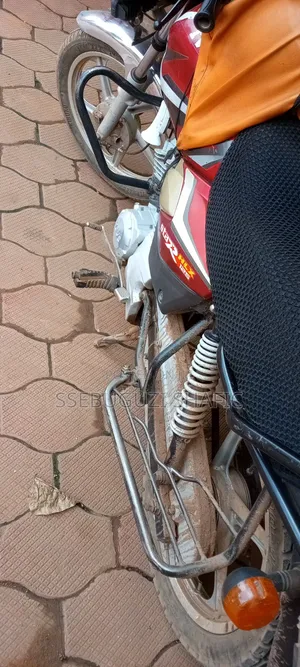 TVS HLX 125 2019 Red