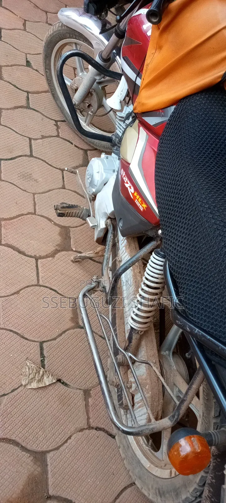 TVS HLX 125 2019 Red