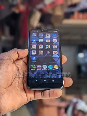 Kyocera Gratina  KYV48 32 GB Gray