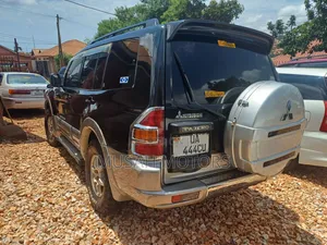 Mitsubishi Pajero Sport 2004 Black