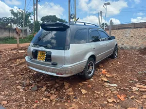 Toyota Carib 2000 Gray