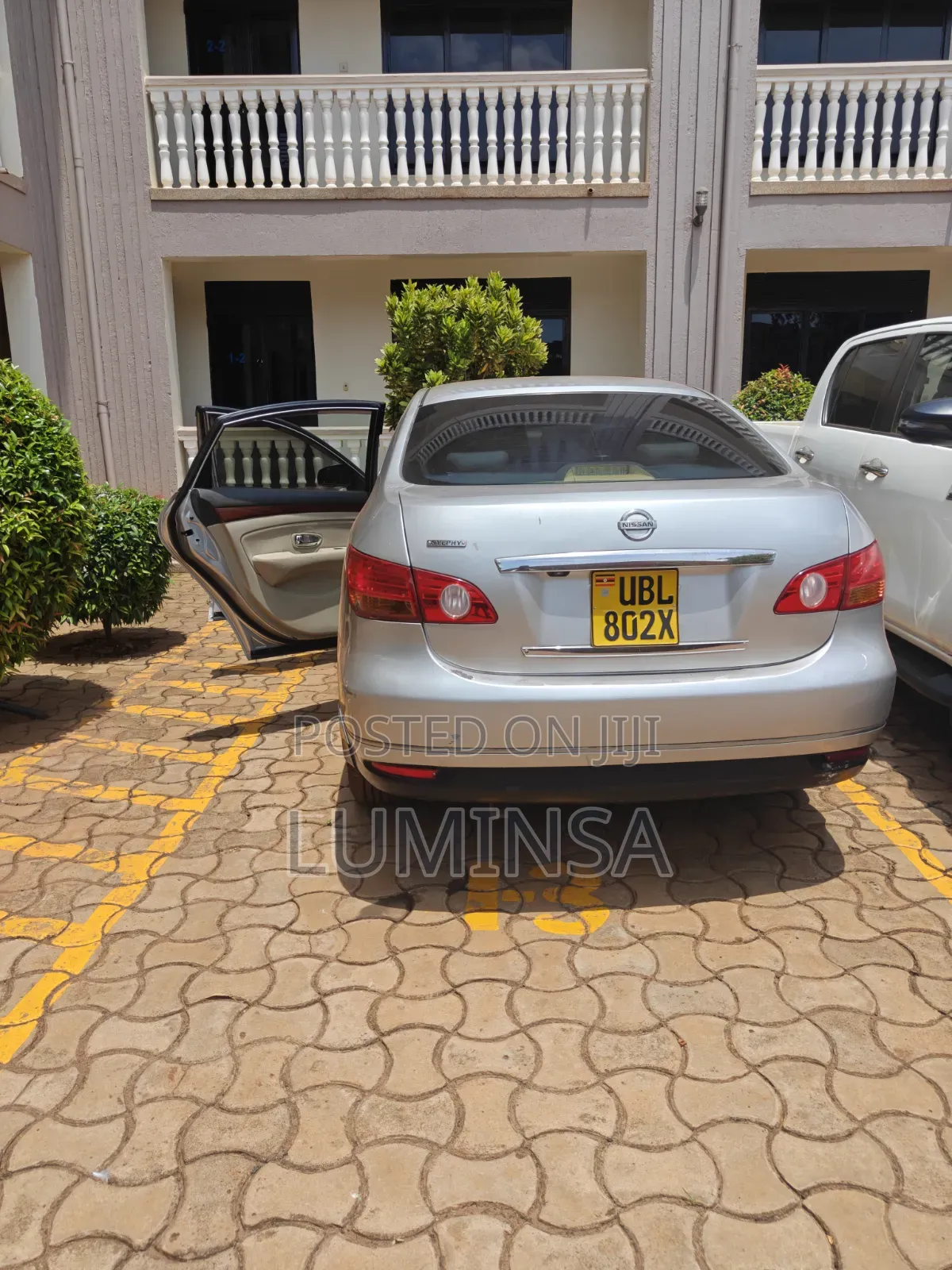 Nissan Bluebird 2009 Silver