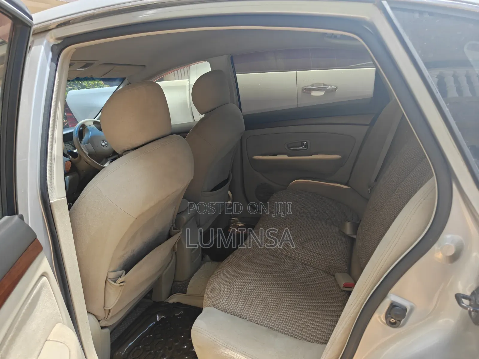 Nissan Bluebird 2009 Silver