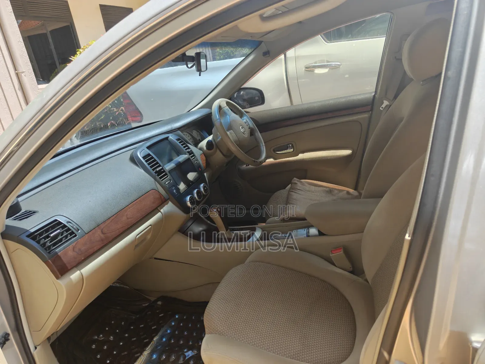 Nissan Bluebird 2009 Silver