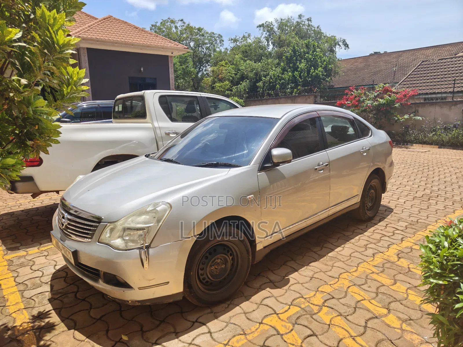Nissan Bluebird 2009 Silver