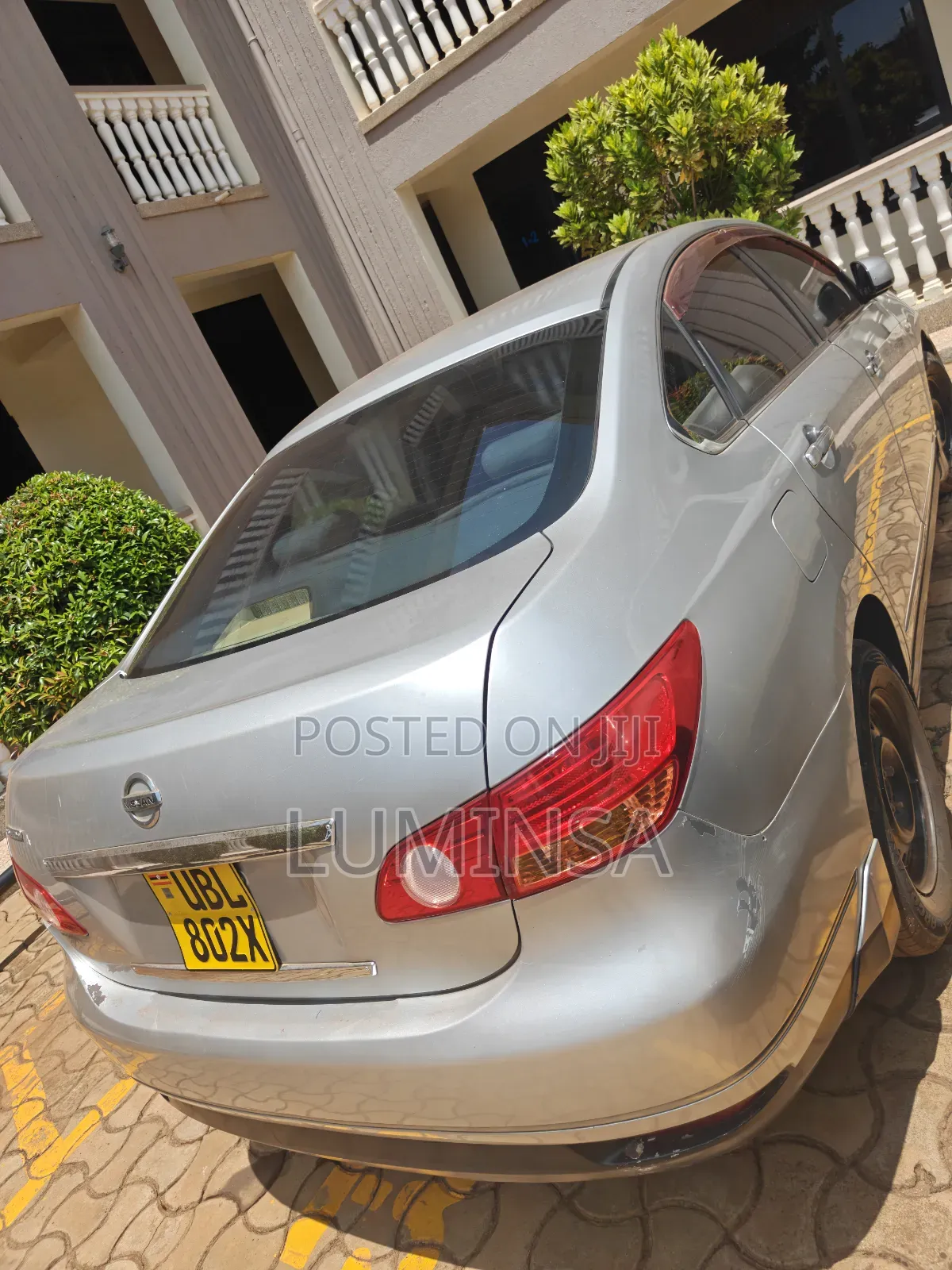 Nissan Bluebird 2009 Silver