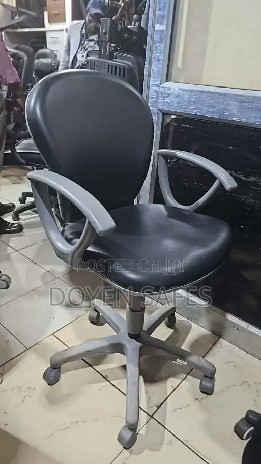Small Size Secretarial Office Chair