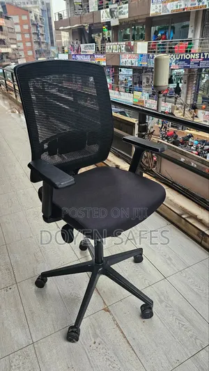 Affordable Adjustable Mesh Chair