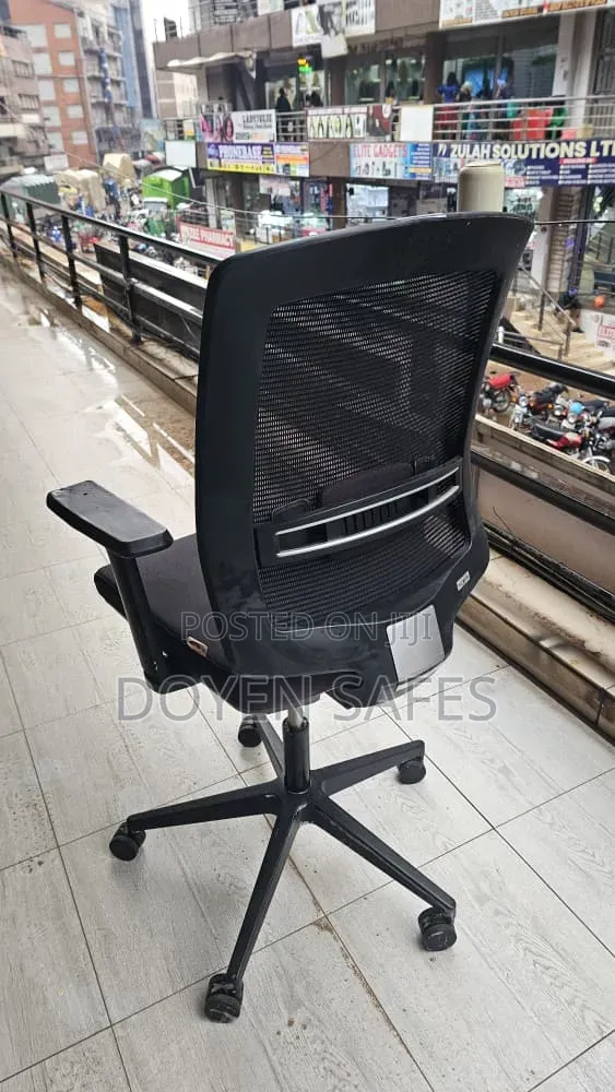 Affordable Adjustable Mesh Chair