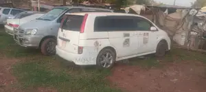 Toyota ISIS 2005 White