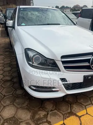 Mercedes-Benz C180 2014 White